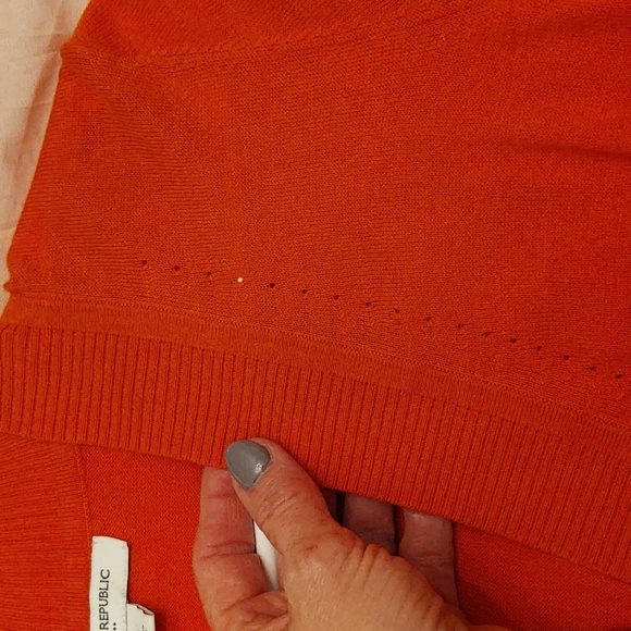 Banana Republic orange thin summer sweater - Picture 9 of 10